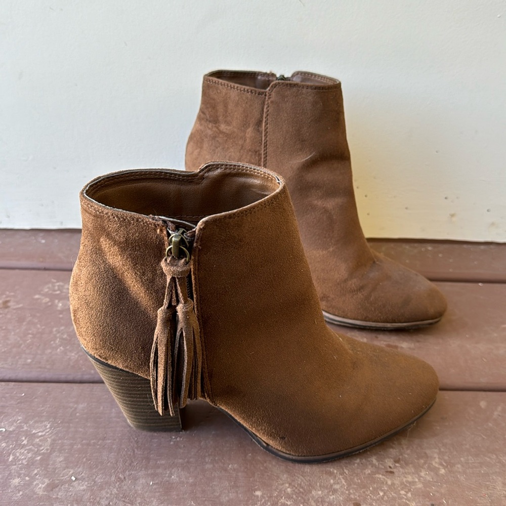 Cute boots!